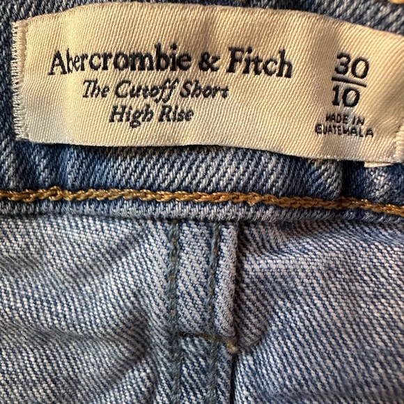 Abercrombie & Fitch The Cutoff Short High Rise Light Wash Size 30/10 - Picture 4 of 5